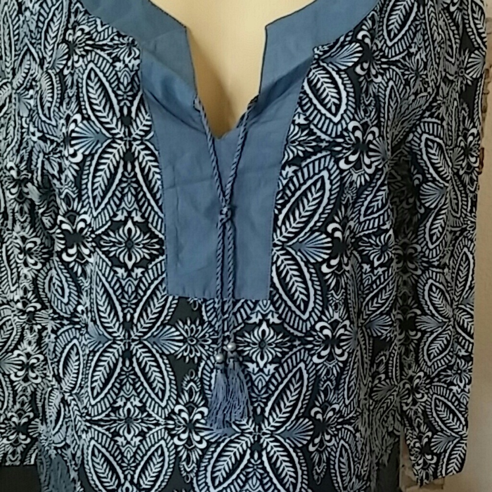 Sagharbor casual/party blouse - Picture 2 of 8